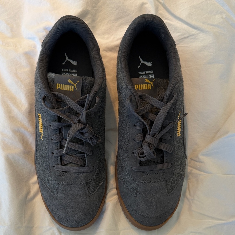 Puma Men’s Charcoal Gray Sneakers with Gold Logo
